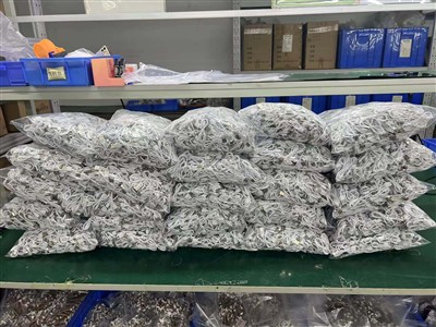 40000 टुकड़े यूएसबी सी चार्जिंग केबल शिपमेंट